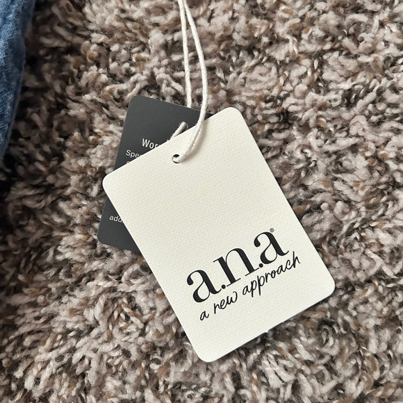 a.n.a Women’s Short Sleeve Popover Dress, 100% Cotton - Acid Wash Denim- NWT - Picture 5 of 14